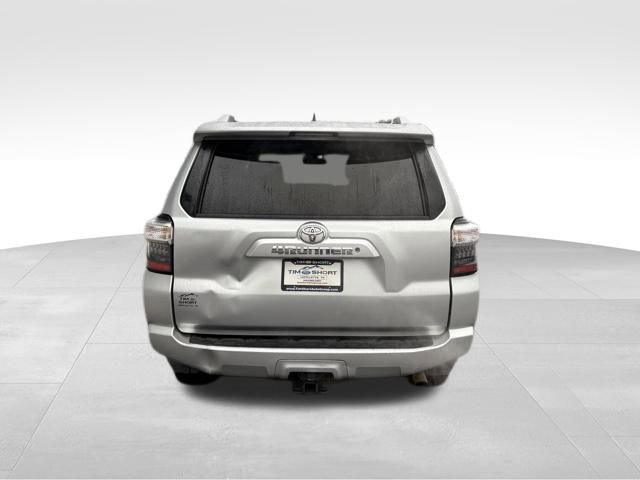 Used 2016 Toyota 4Runner SR5 image 6