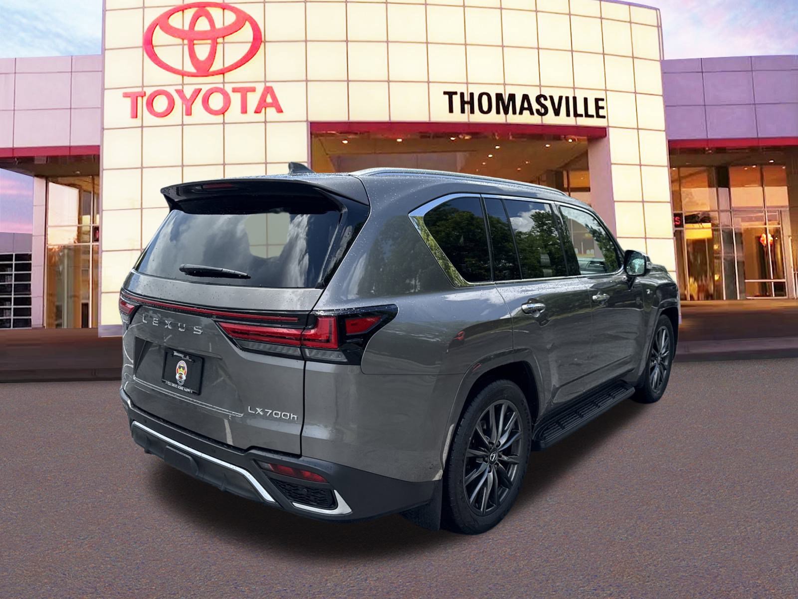 Used 2025 Lexus LX 700h F Sport image 5