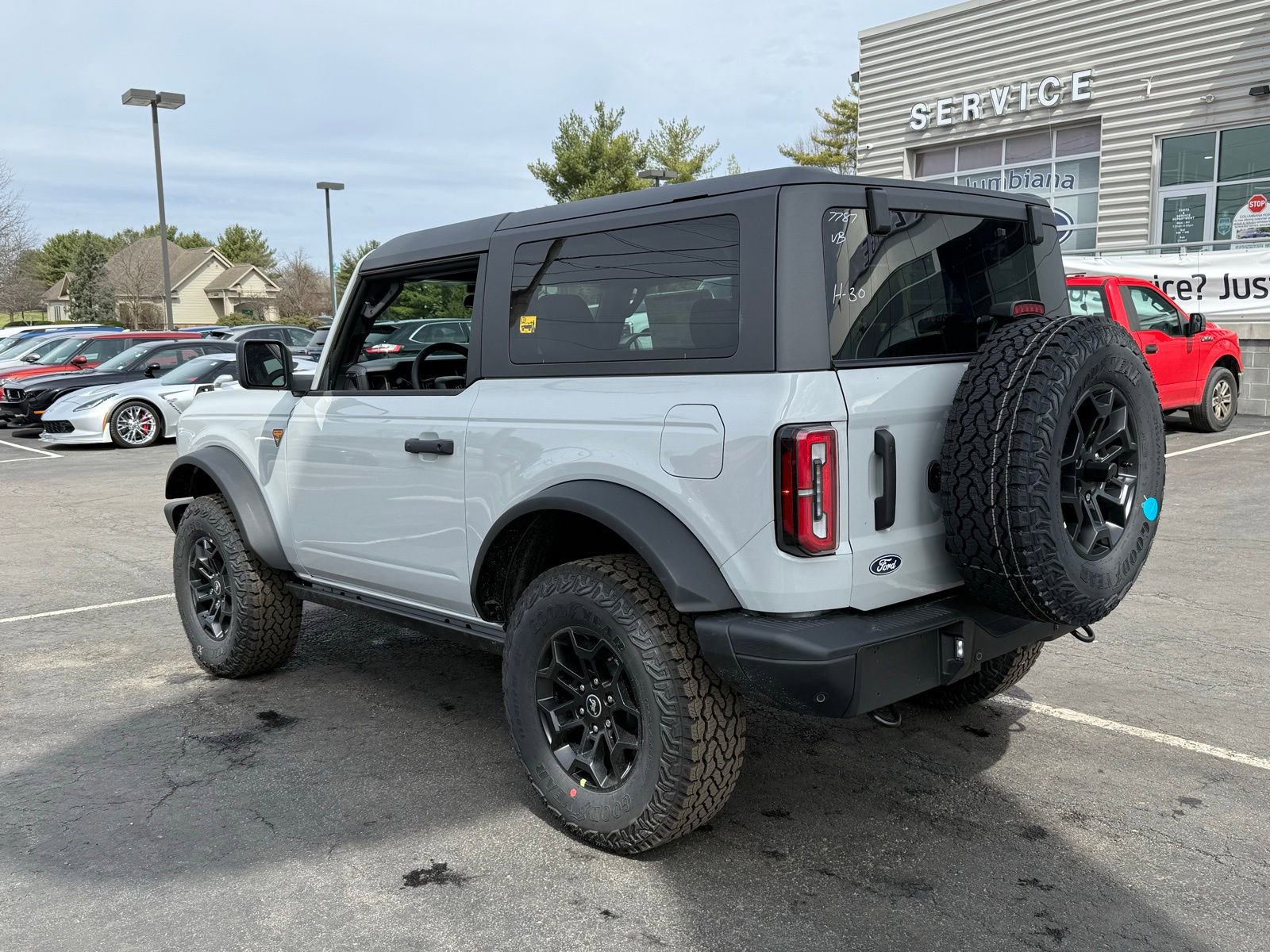 New 2026 Ford Bronco Badlands image 4