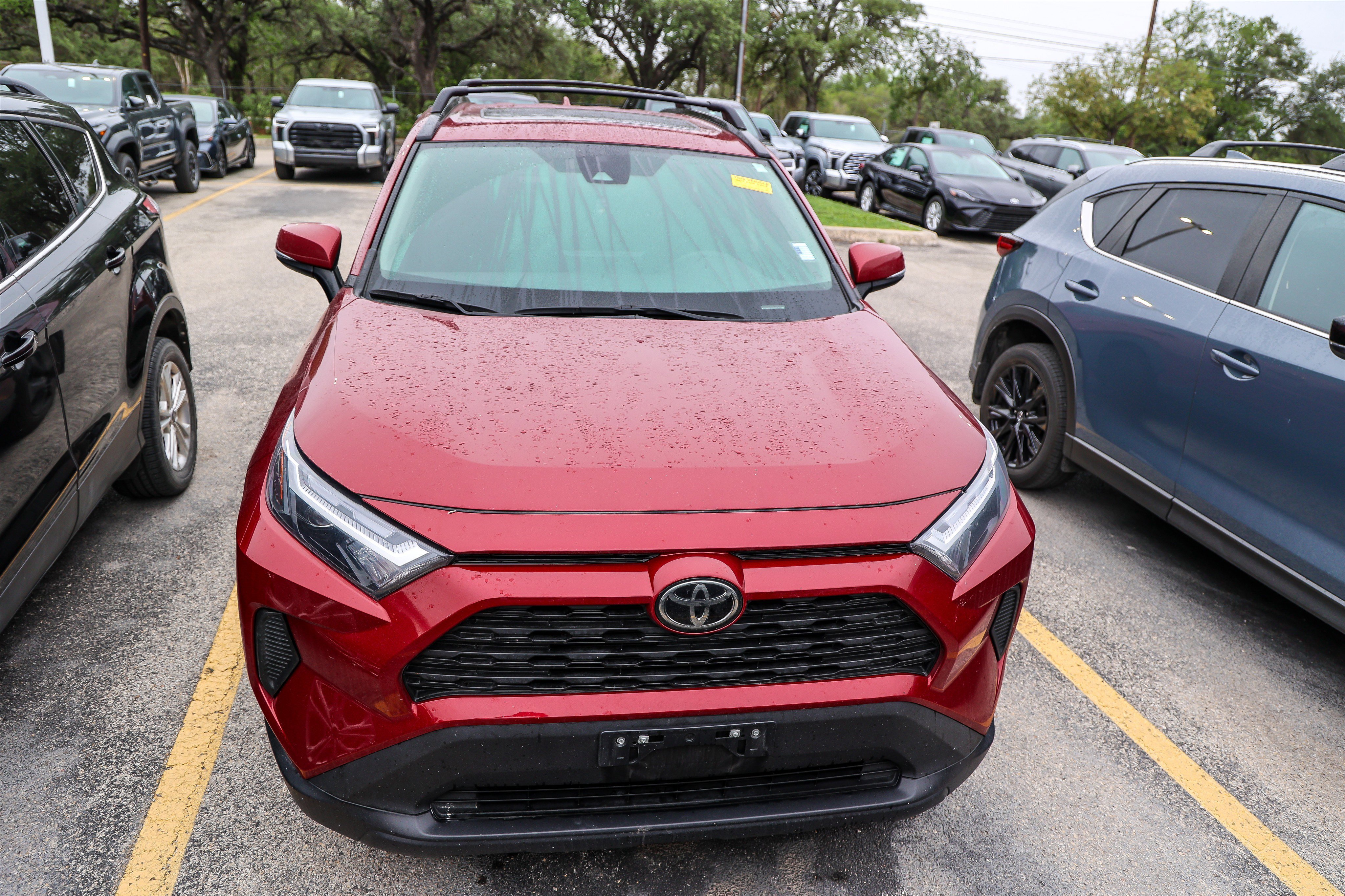 Used 2024 Toyota RAV4 XLE w/ Convenience Package FWD image 5