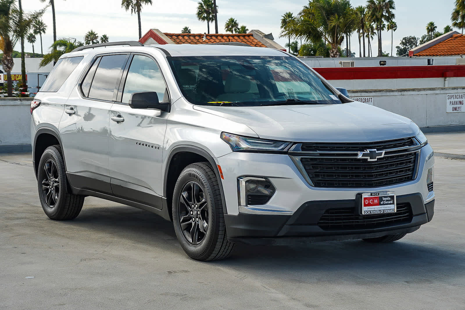 Used 2022 Chevrolet Traverse LS w/ Midnight/Sport Edition image 4