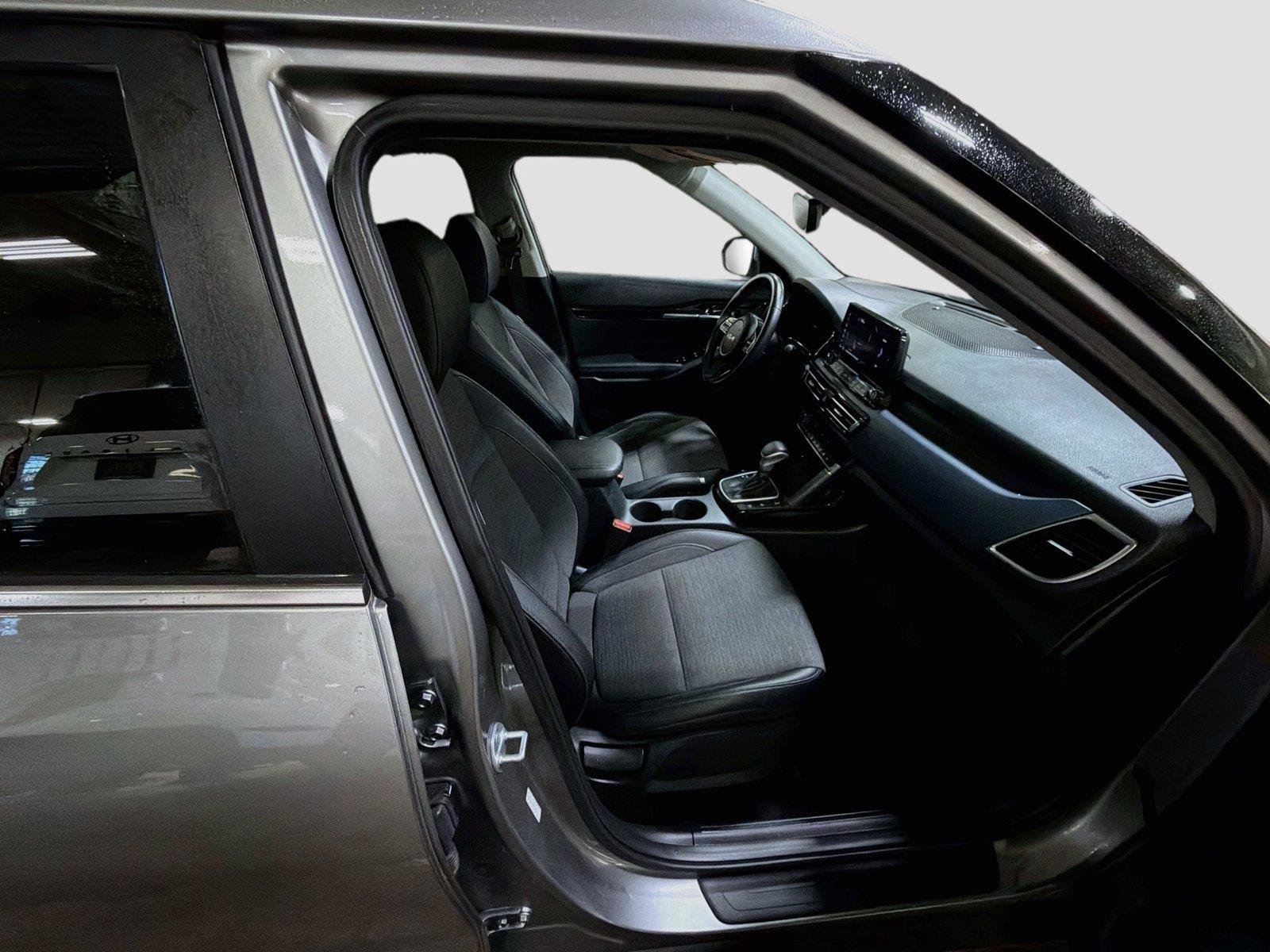 Used 2023 Kia Seltos Nightfall Edition AWD/4WD image 26