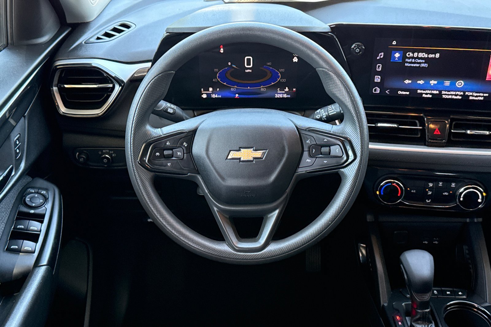 Used 2025 Chevrolet TrailBlazer LT FWD image 21