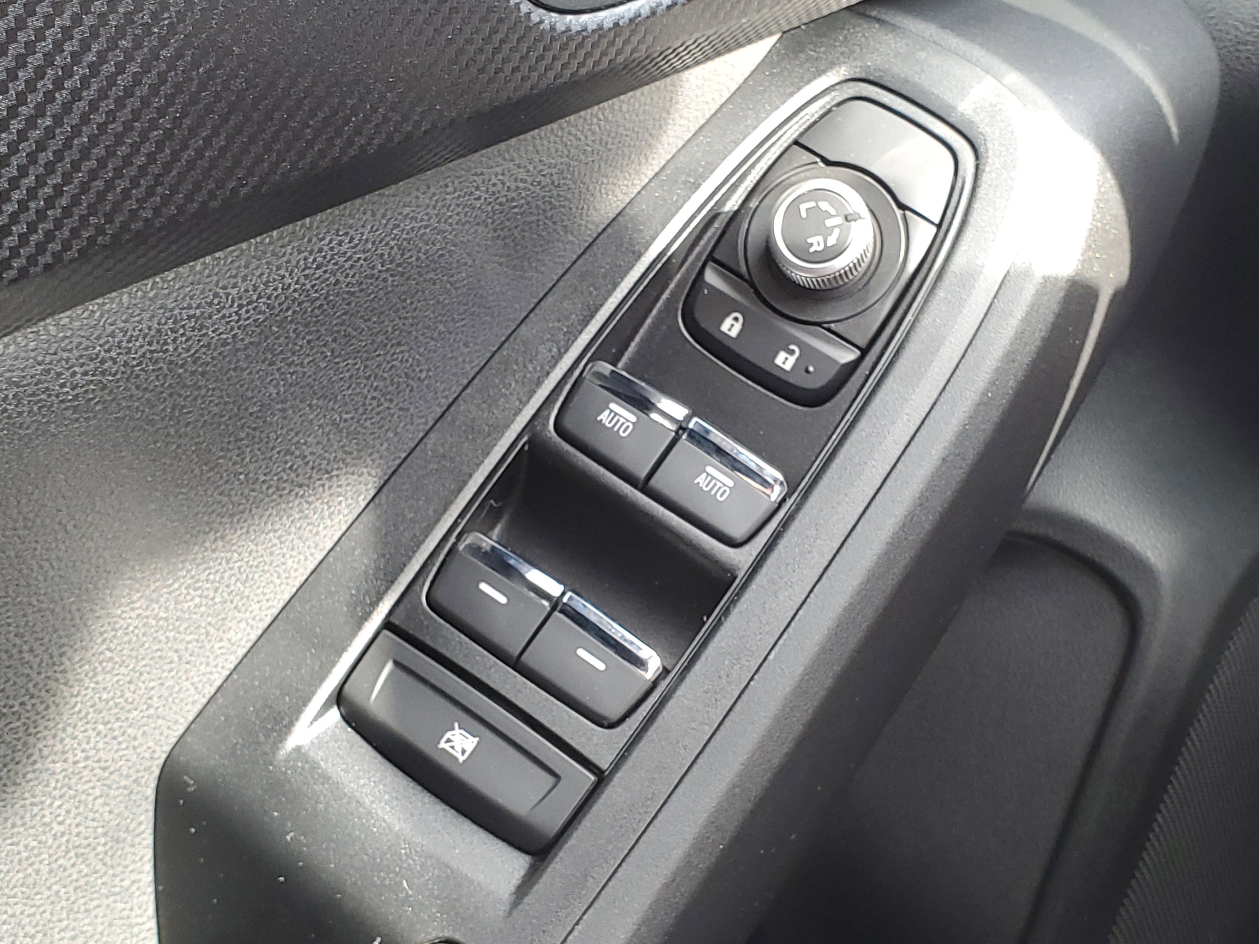 Certified 2025 Subaru Crosstrek 2.5i Limited w/ Crosstrek Mirror Package image 28