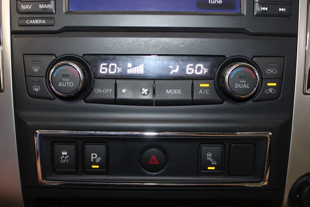 Used 2017 Nissan Titan SL RWD image 43