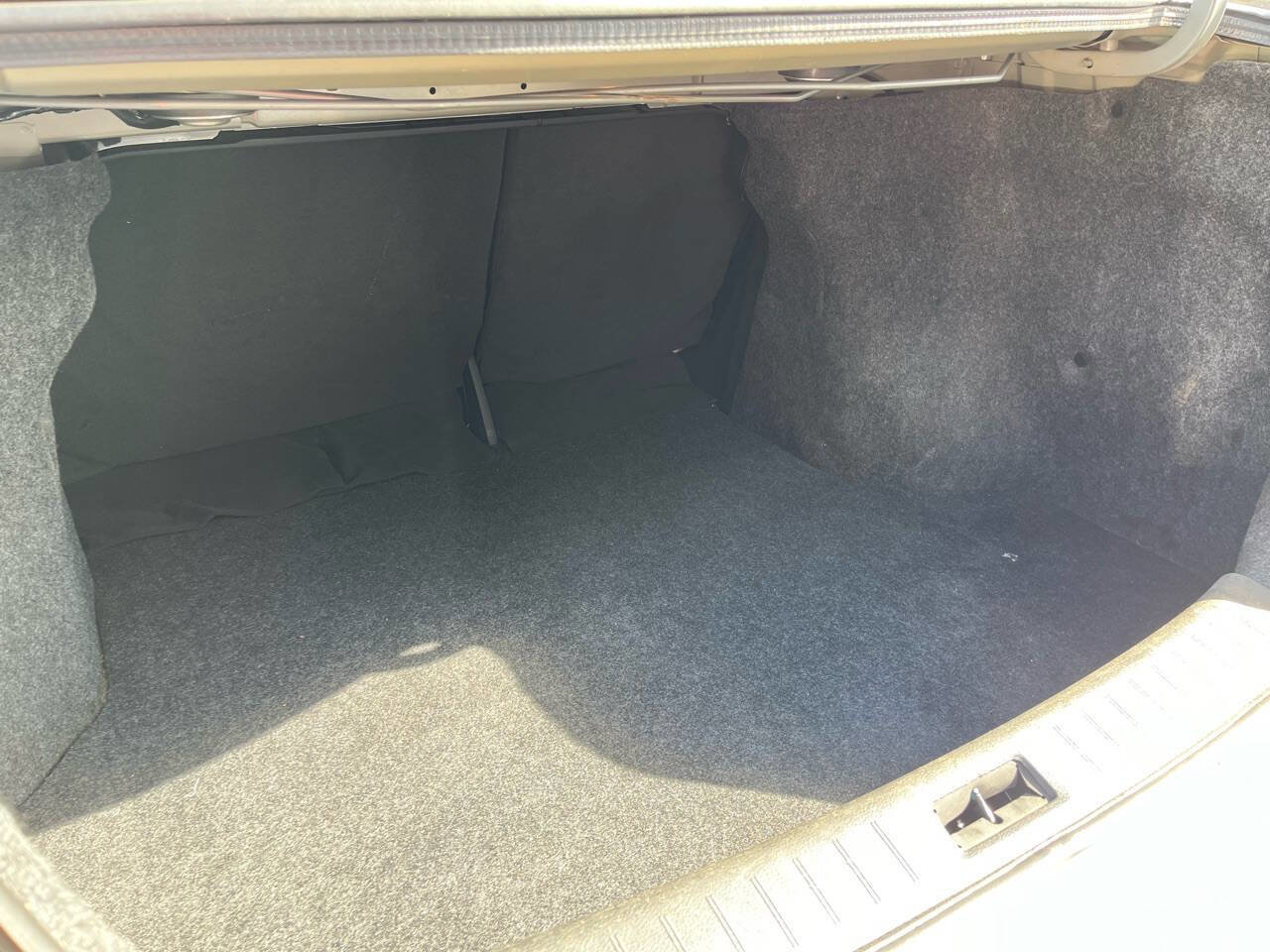 Used 2014 Nissan Sentra S FWD image 19