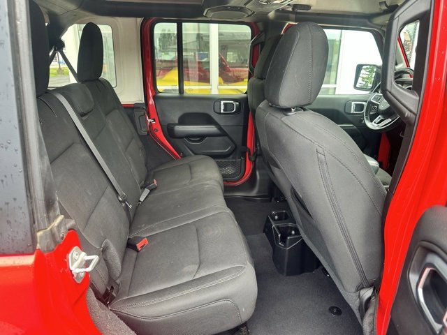 Used 2020 Jeep Wrangler Unlimited Sahara image 11