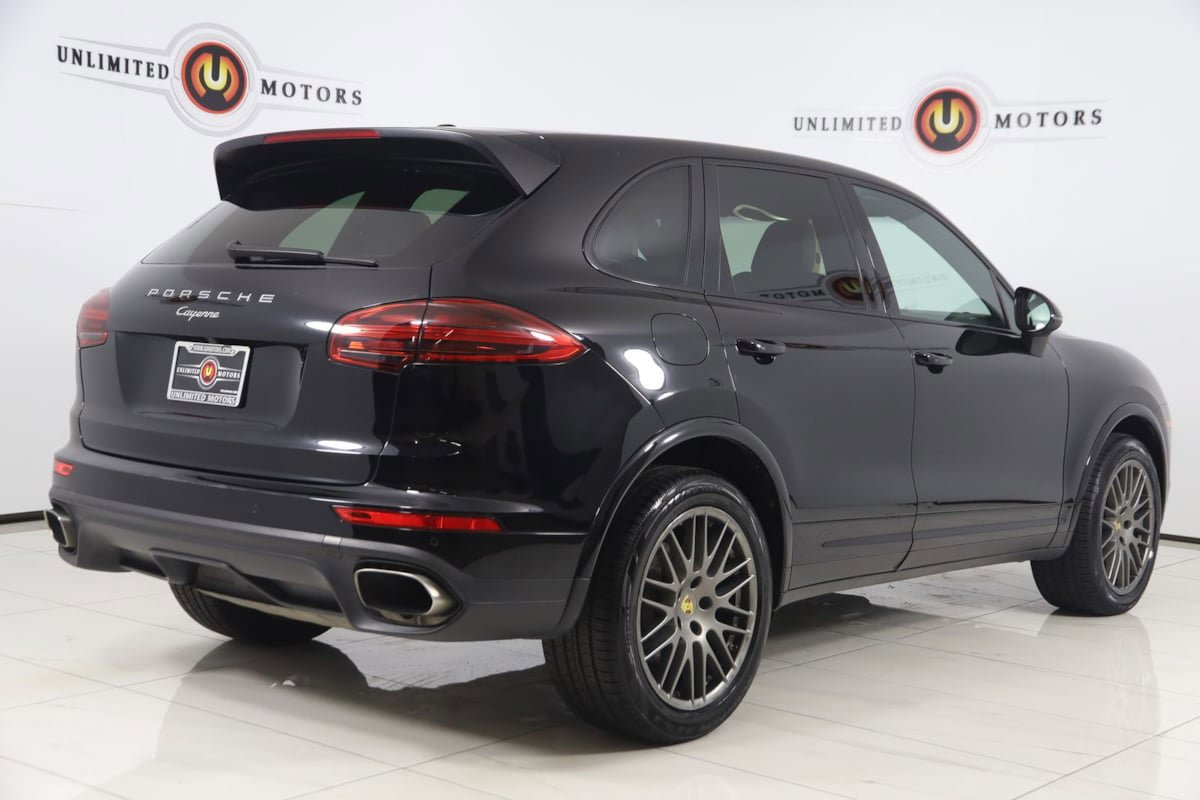 Used 2017 Porsche Cayenne Platinum Edition AWD/4WD image 3