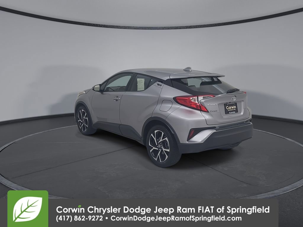 Used 2019 Toyota C-HR XLE FWD image 11