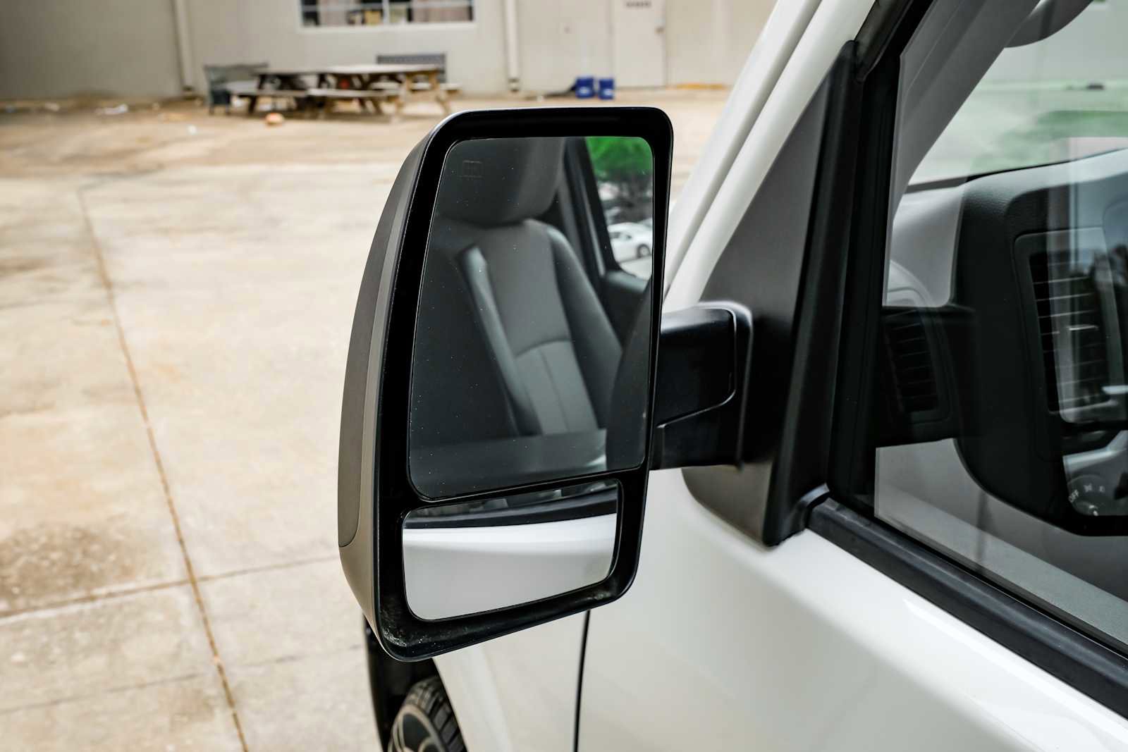 Used 2020 Nissan NV 2500 SV image 41