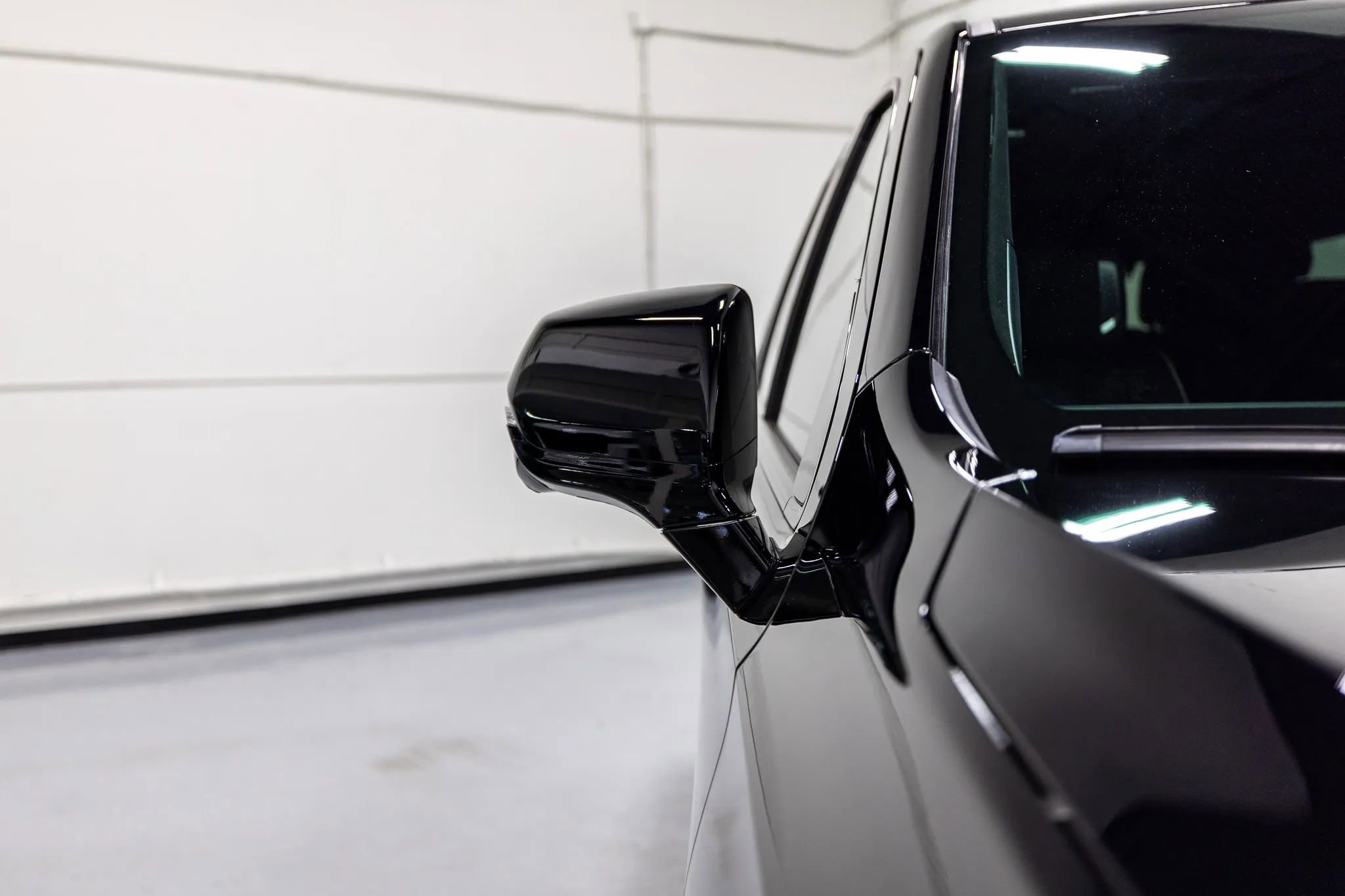 Used 2023 Cadillac Escalade Sport Platinum w/ LPO, ONYX Package AWD/4WD image 15