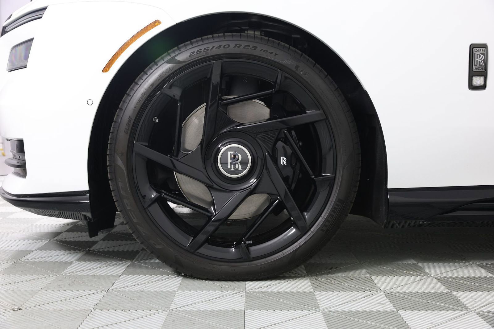 New 2025 Rolls-Royce Spectre Black Badge image 30