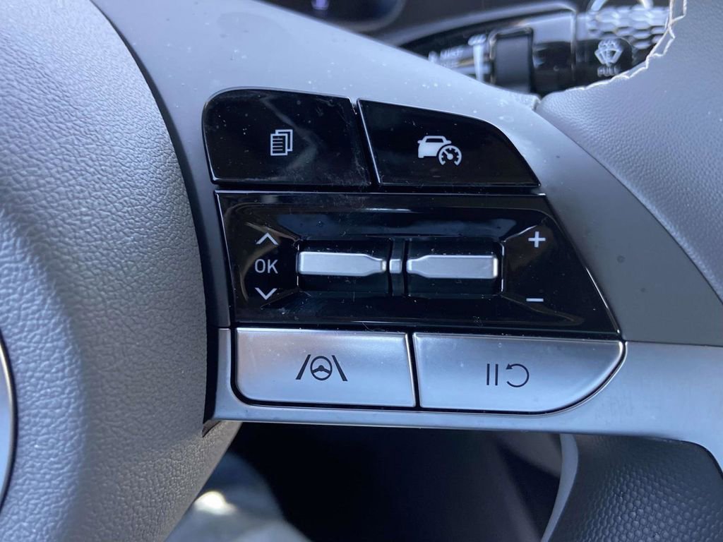 Certified 2026 Hyundai Elantra Sport image 22