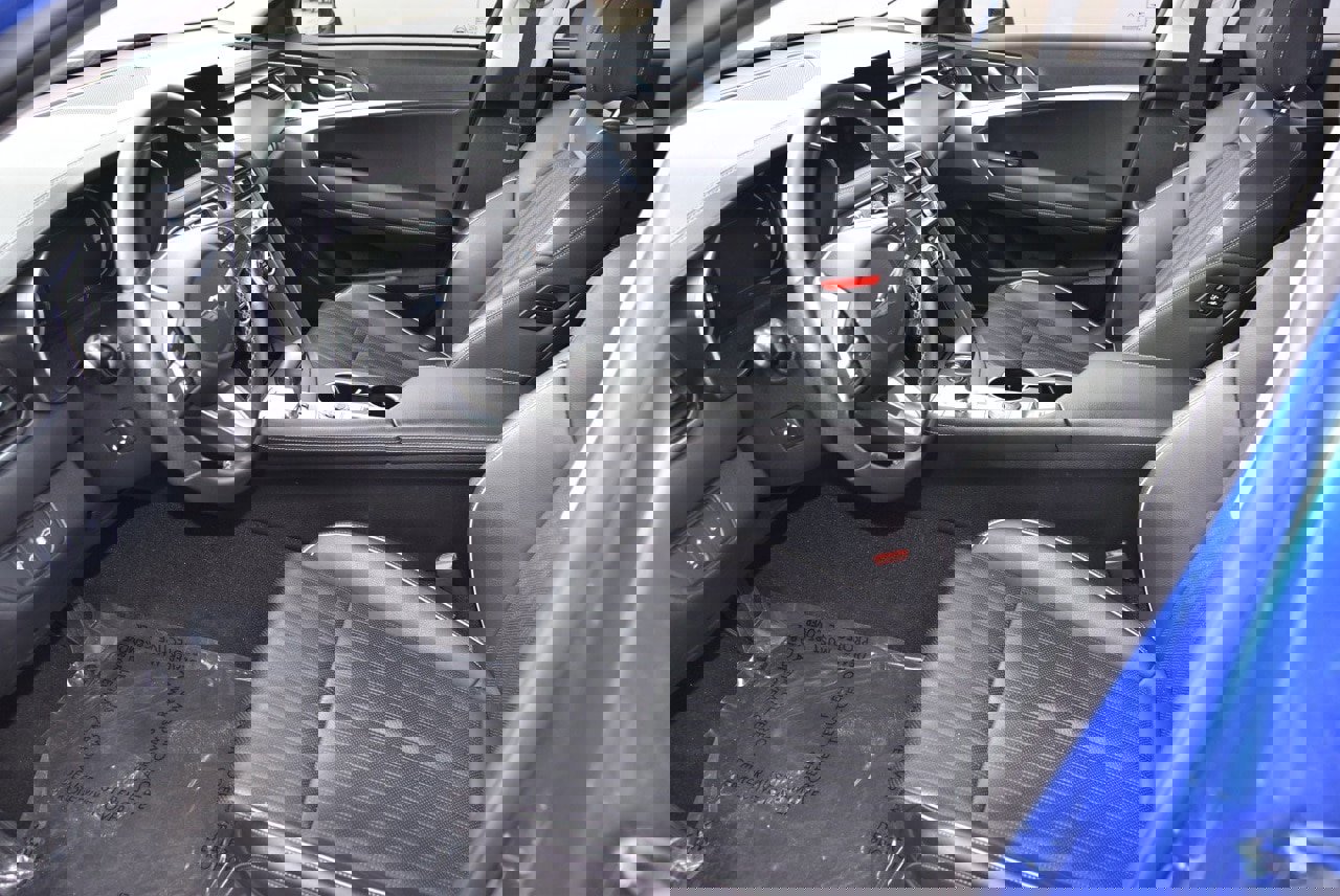 Used 2023 Genesis G70 3.3T image 9