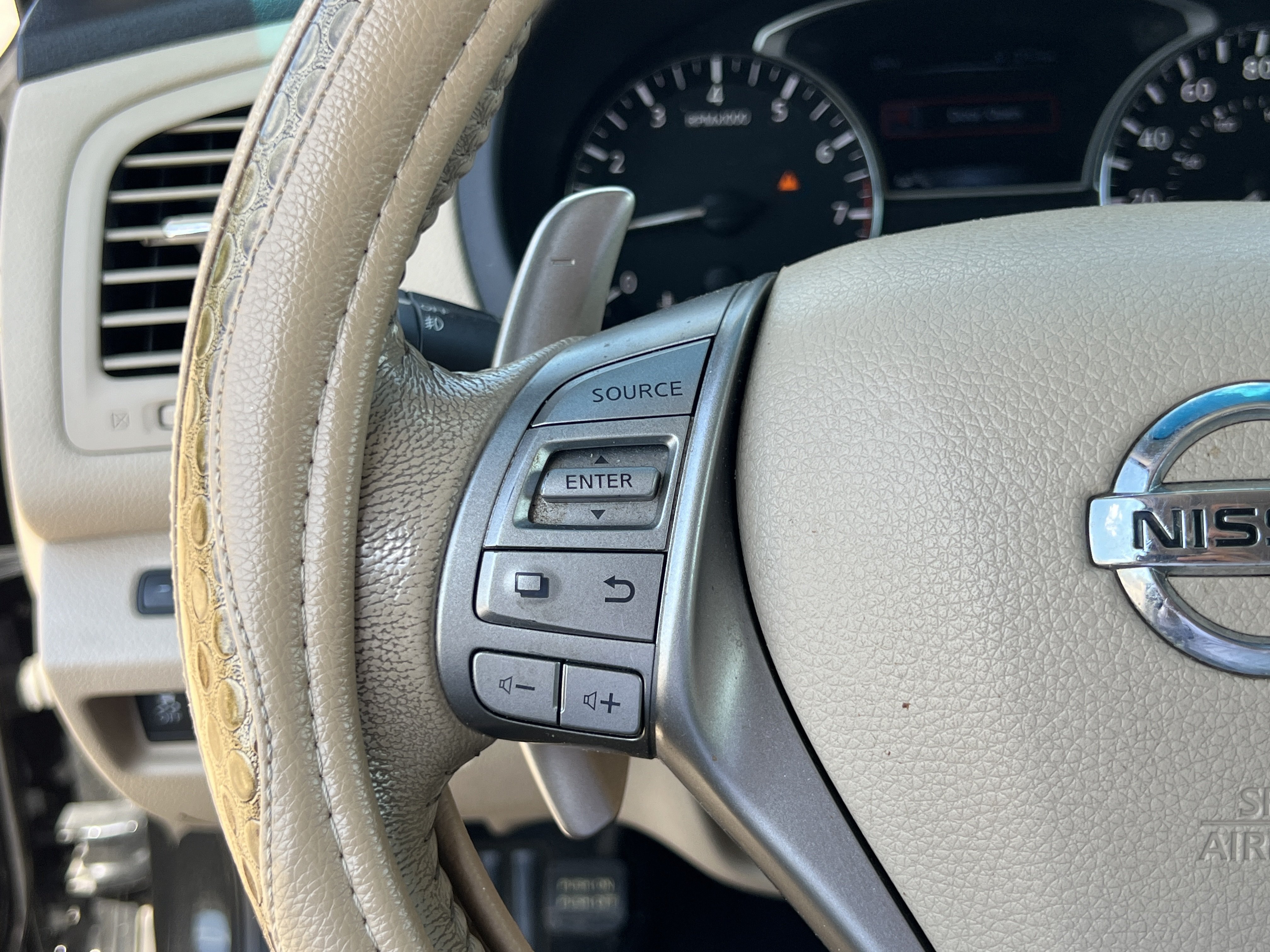 Used 2015 Nissan Altima 3.5 SL FWD image 12
