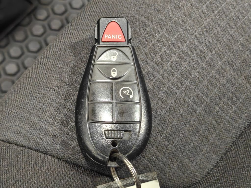 Used 2015 Jeep Cherokee Latitude w/ Cold Weather Group image 11