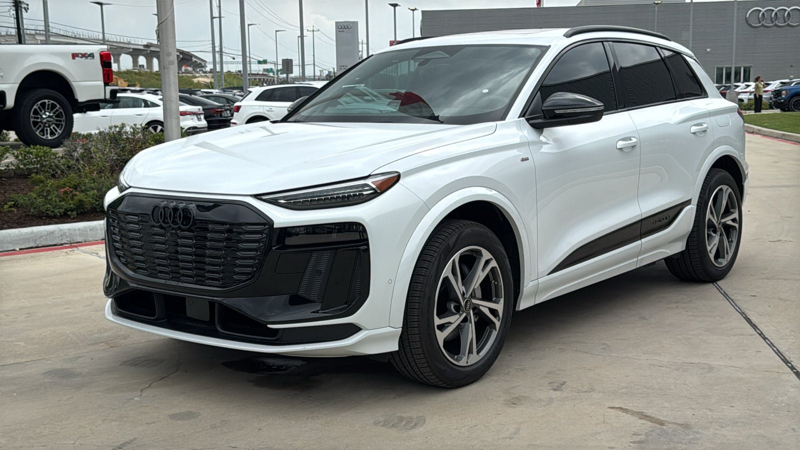 New 2027 Audi Q6 e-tron Premium Plus AWD/4WD image 3