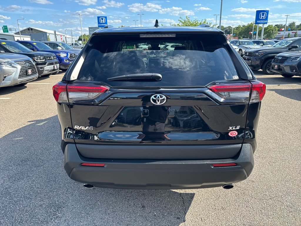 Used 2024 Toyota RAV4 XLE FWD image 6