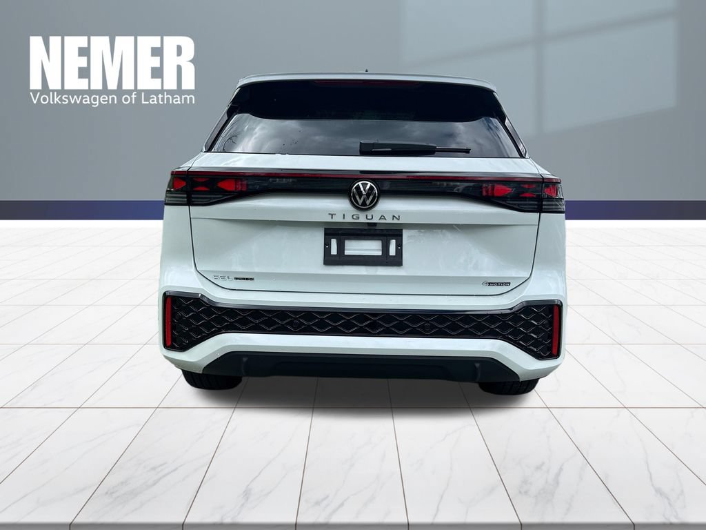 New 2026 Volkswagen Tiguan SEL R-Line AWD/4WD image 3