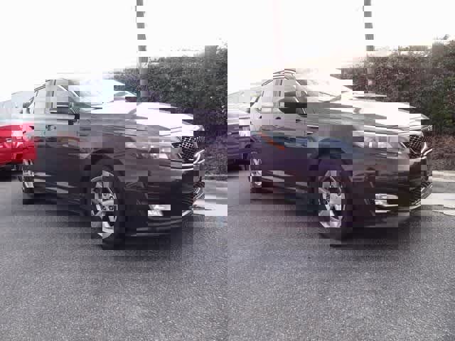 Used 2015 Kia Optima LX image 3