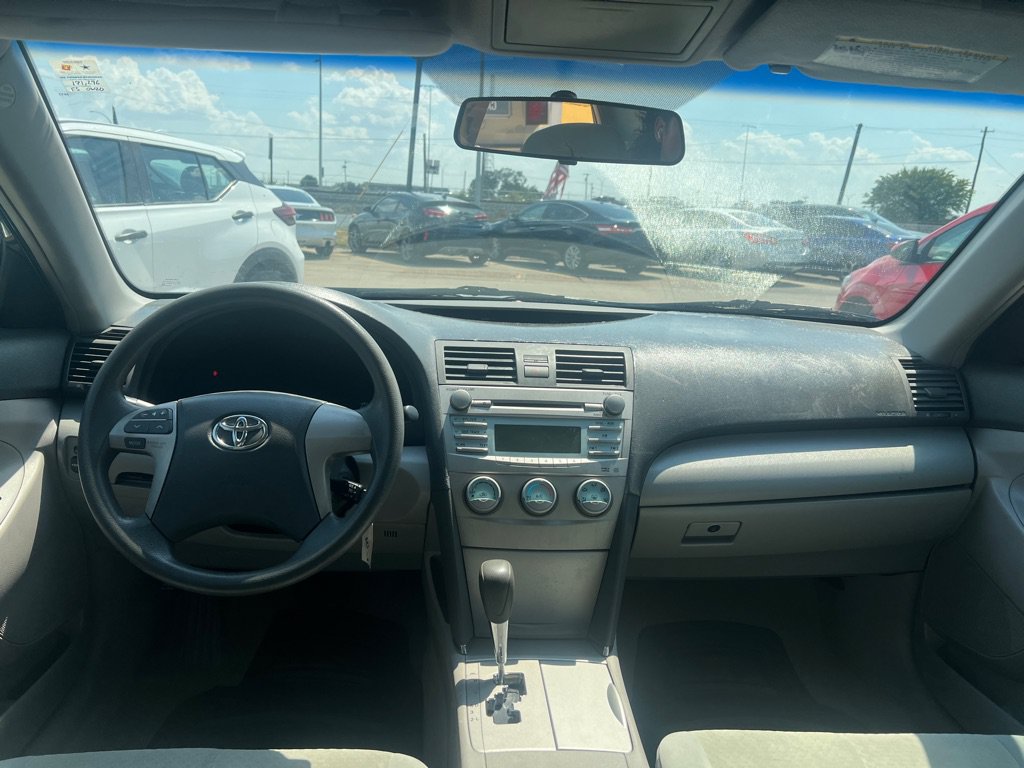 Used 2009 Toyota Camry LE FWD image 18