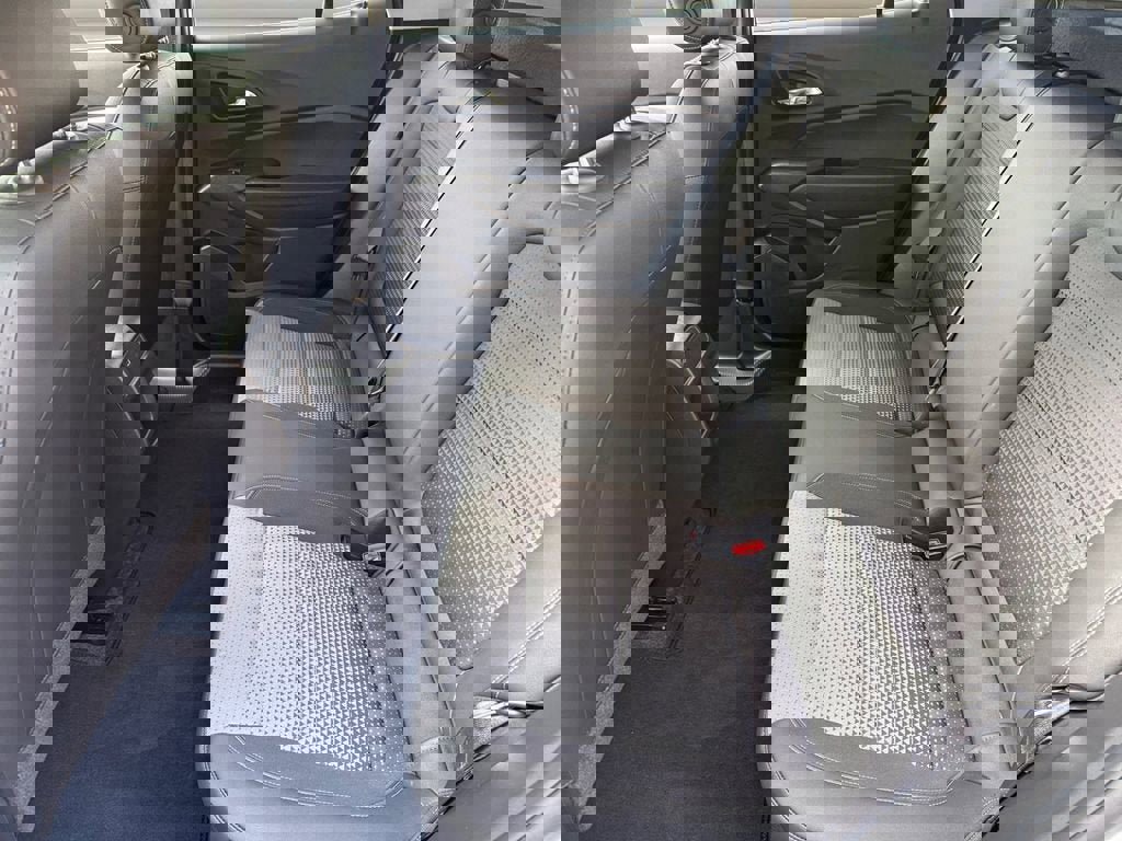 Used 2025 Chevrolet Trax LT w/ Driver Confidence Package image 14