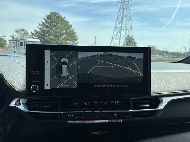 New 2026 Toyota Sienna Platinum image 16