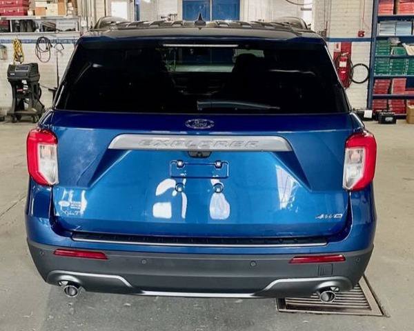 Certified 2023 Ford Explorer XLT w/ Equipment Group 202A image 5