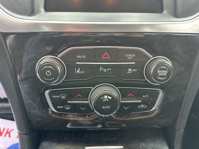 Used 2017 Chrysler 300 C w/ Safetytec Plus Group AWD/4WD image 15