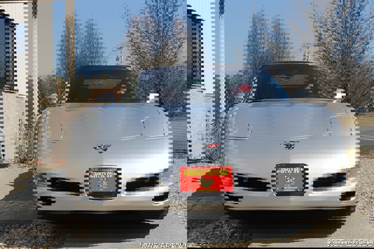 Used 2001 Chevrolet Corvette Convertible w/ Preferred Equipment Group2 image 9