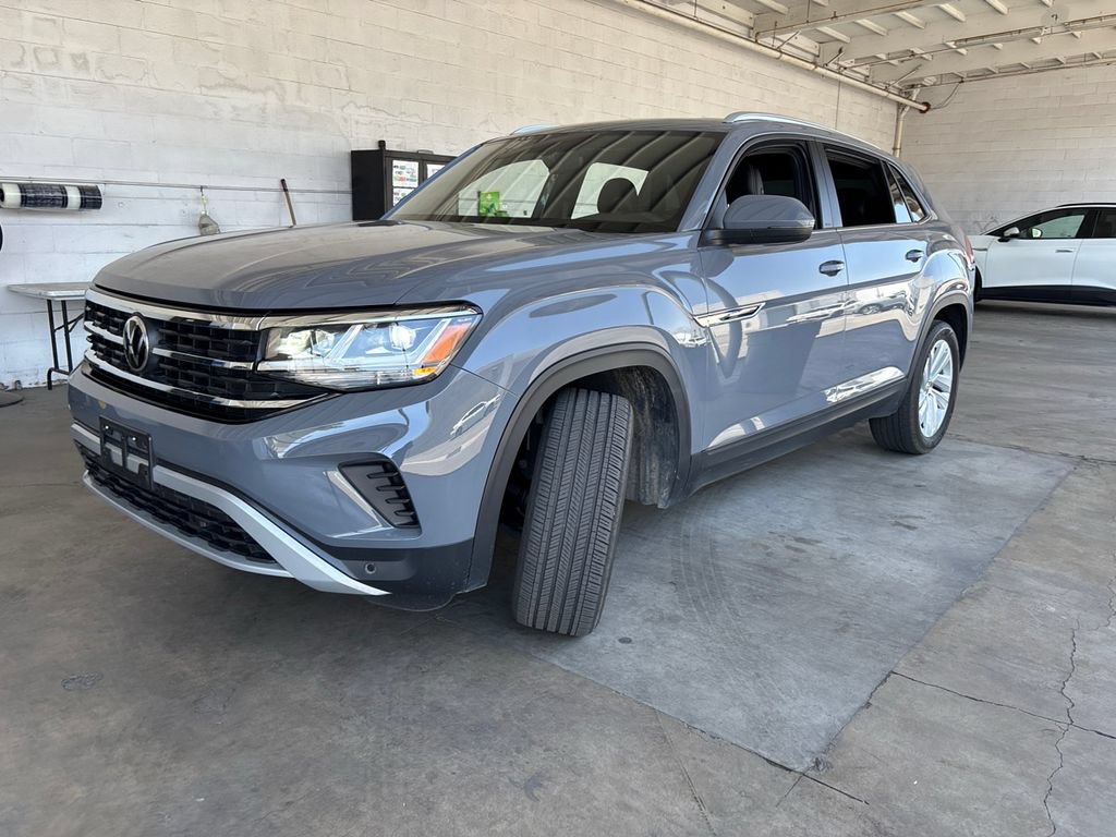 Used 2022 Volkswagen Atlas Cross Sport SE FWD image 3