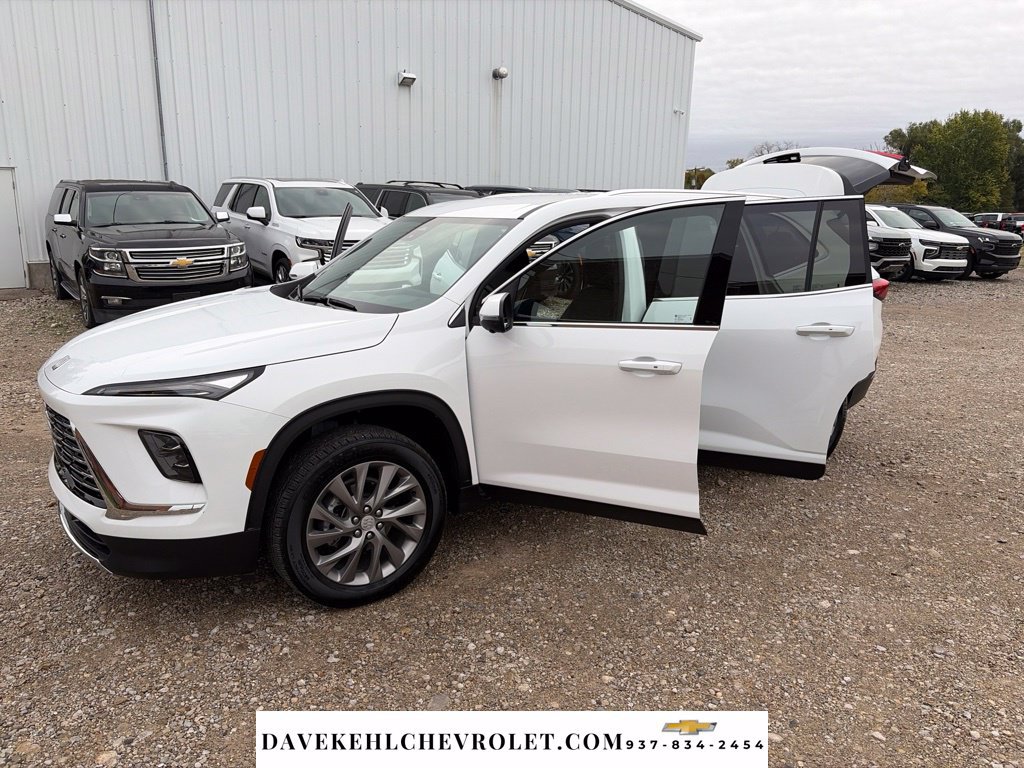 Used 2026 Buick Enclave Preferred FWD image 26