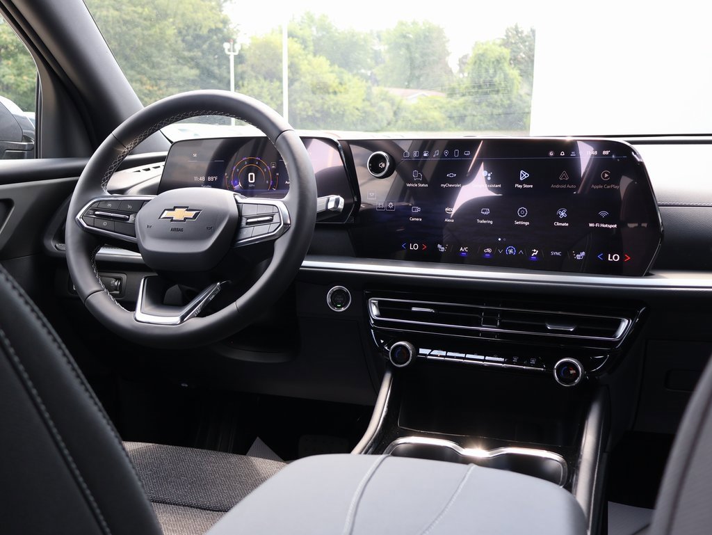 New 2025 Chevrolet Traverse LT w/ Driver Confidence Package image 28