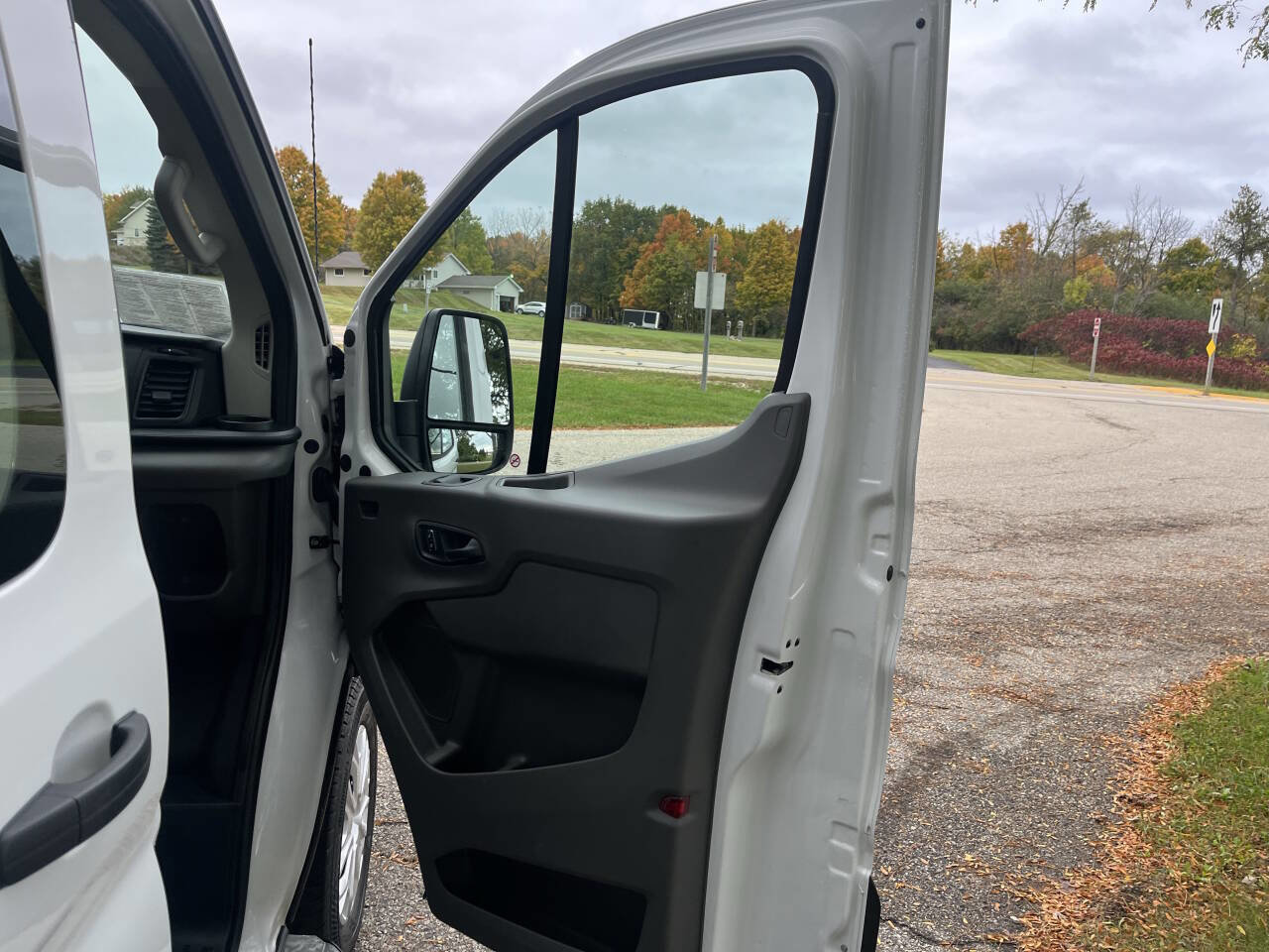 Used 2024 Ford Transit 250 Low Roof w/ Exterior Upgrade Package image 27