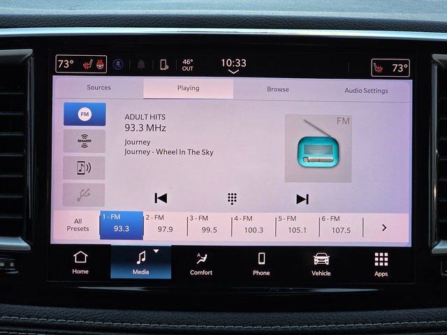 Used 2022 Chrysler Pacifica Touring-L AWD/4WD image 29