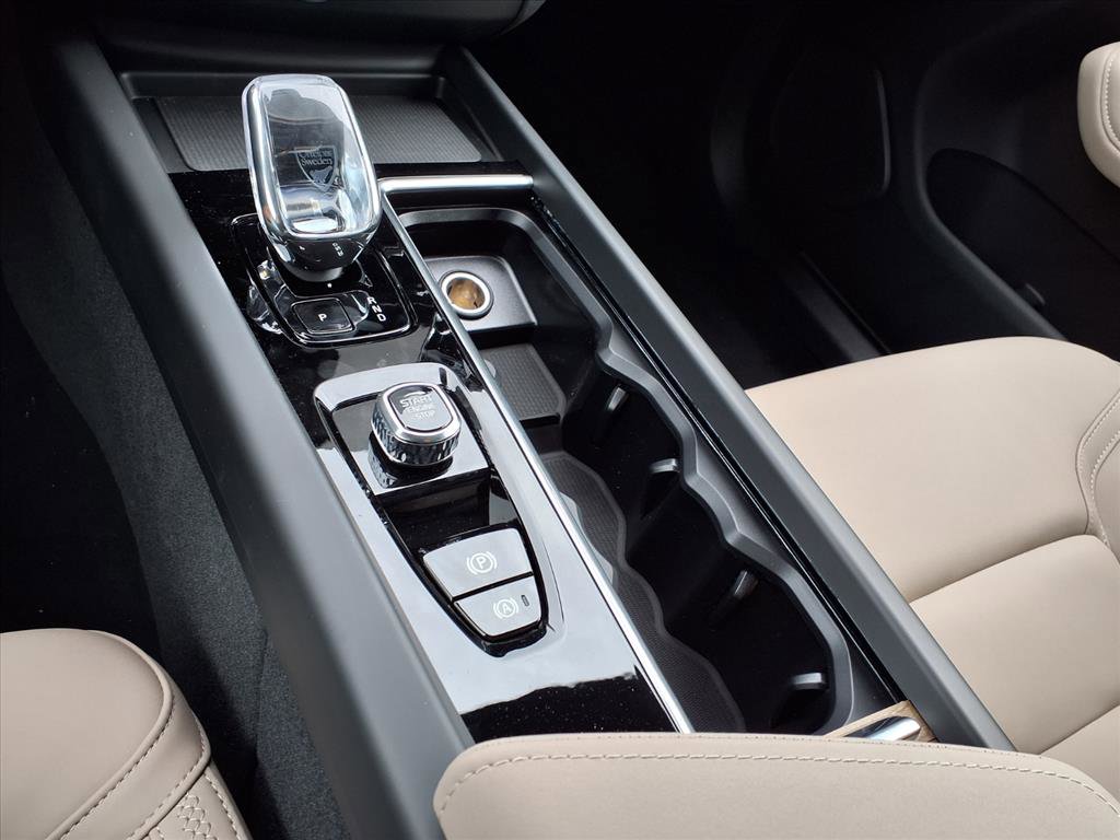 New 2026 Volvo XC60 T8 Plus w/ Protection Package Premier image 14