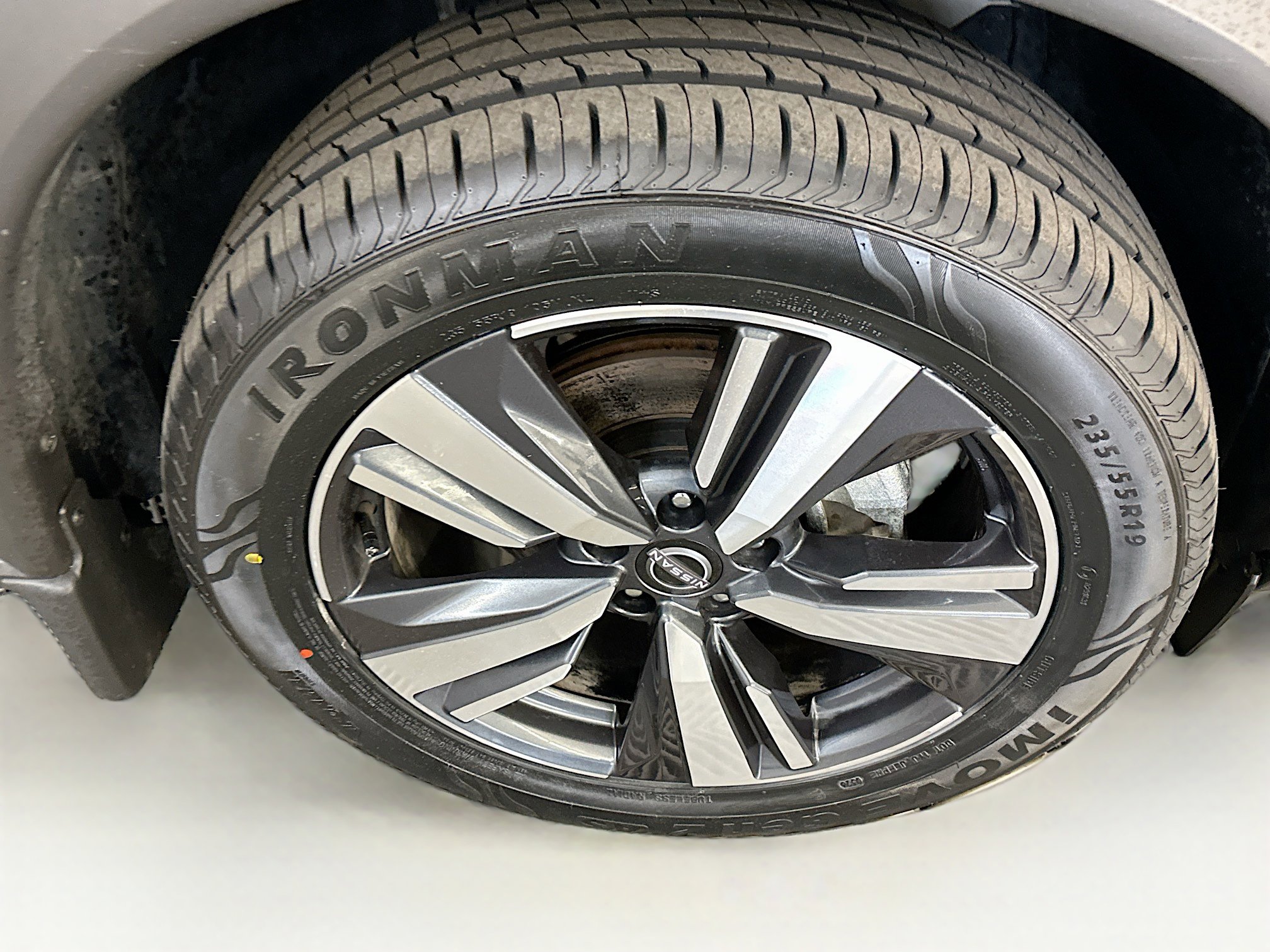Used 2023 Nissan Rogue SL w/ SL Premium Package image 11