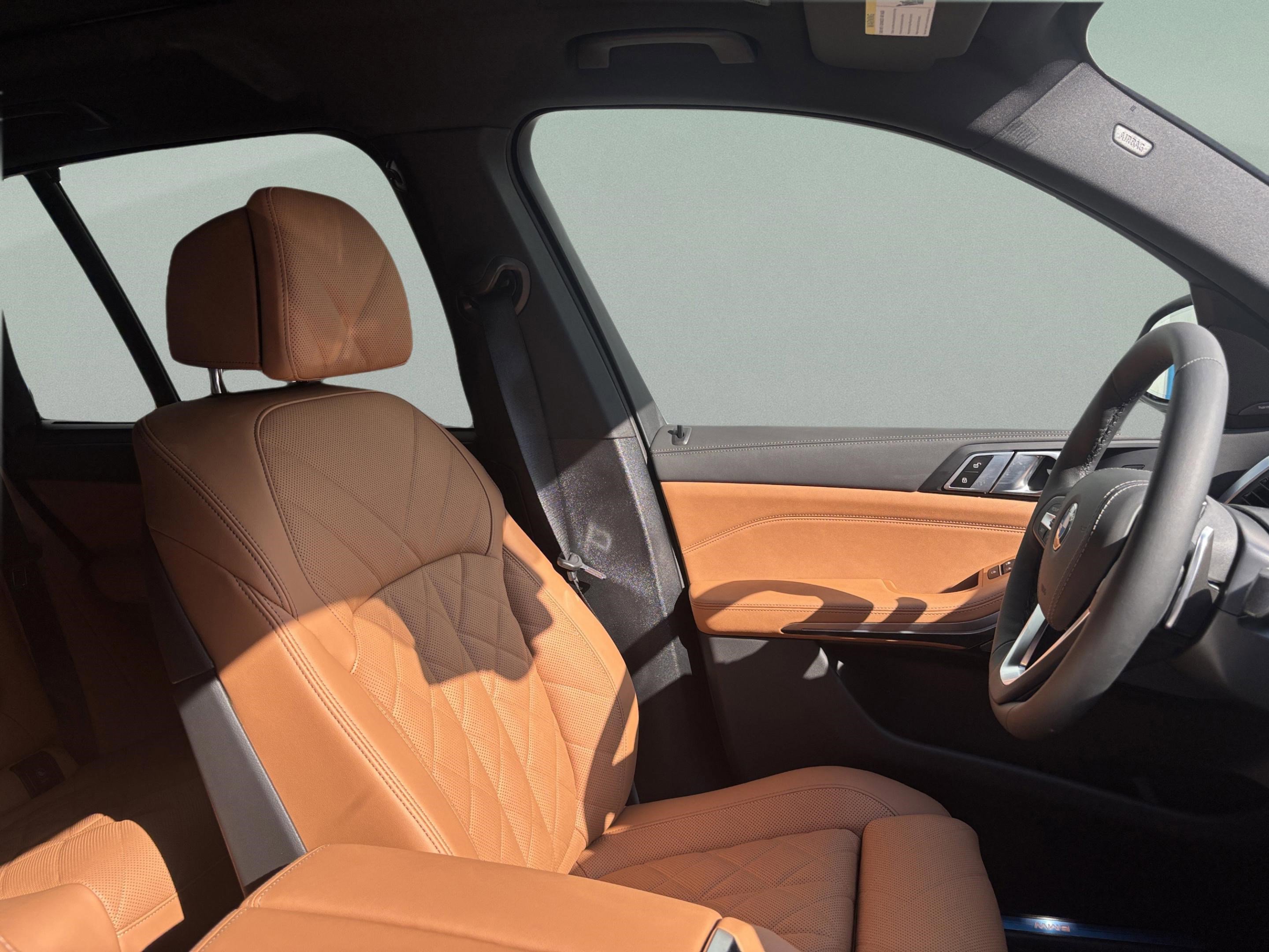 Used 2026 BMW X5 xDrive40i w/ Climate Comfort Package image 15