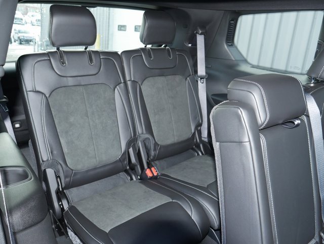 New 2025 Jeep Grand Cherokee L Laredo image 26