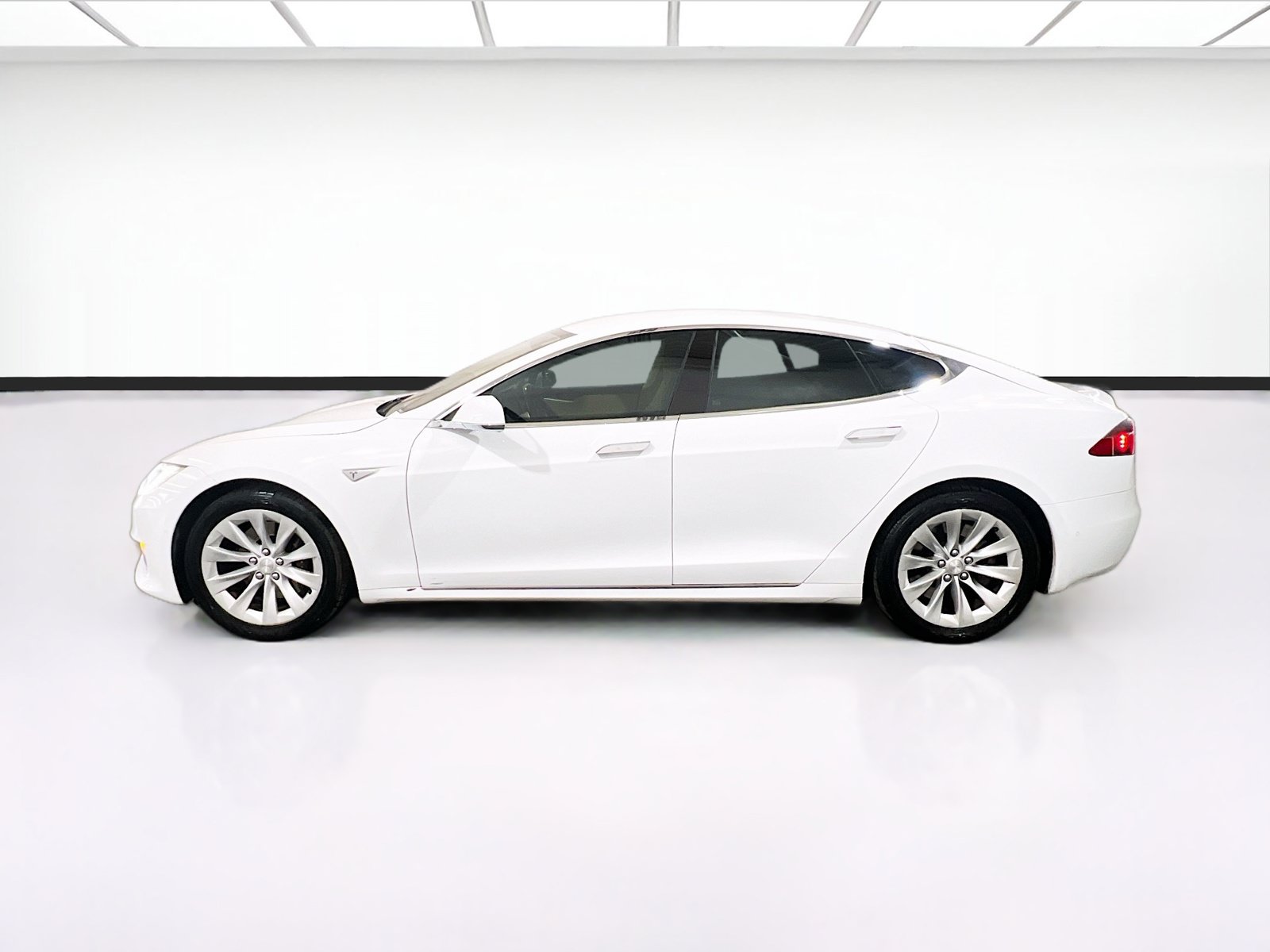 Used 2016 Tesla Model S 75 RWD image 22