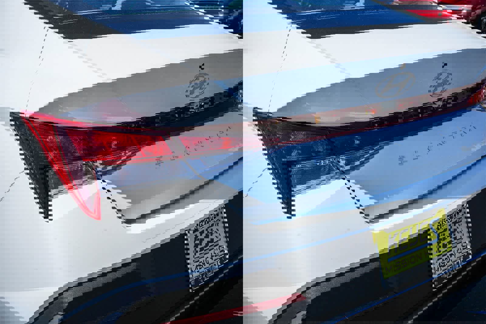 New 2025 Hyundai Elantra SE w/ Cargo Package image 10