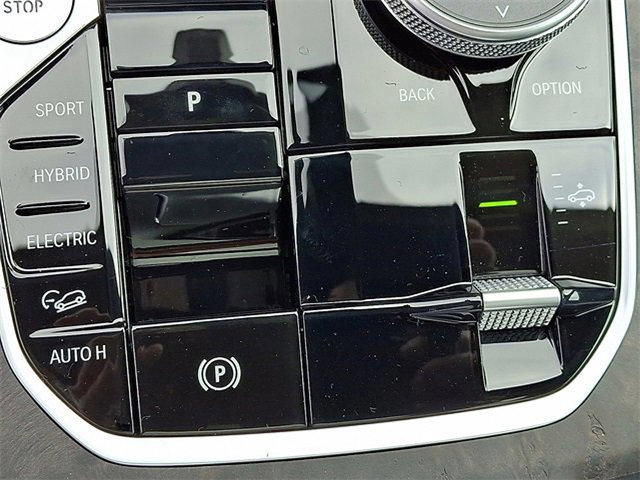 Certified 2026 BMW X5 xDrive50e w/ Climate Comfort Package image 16