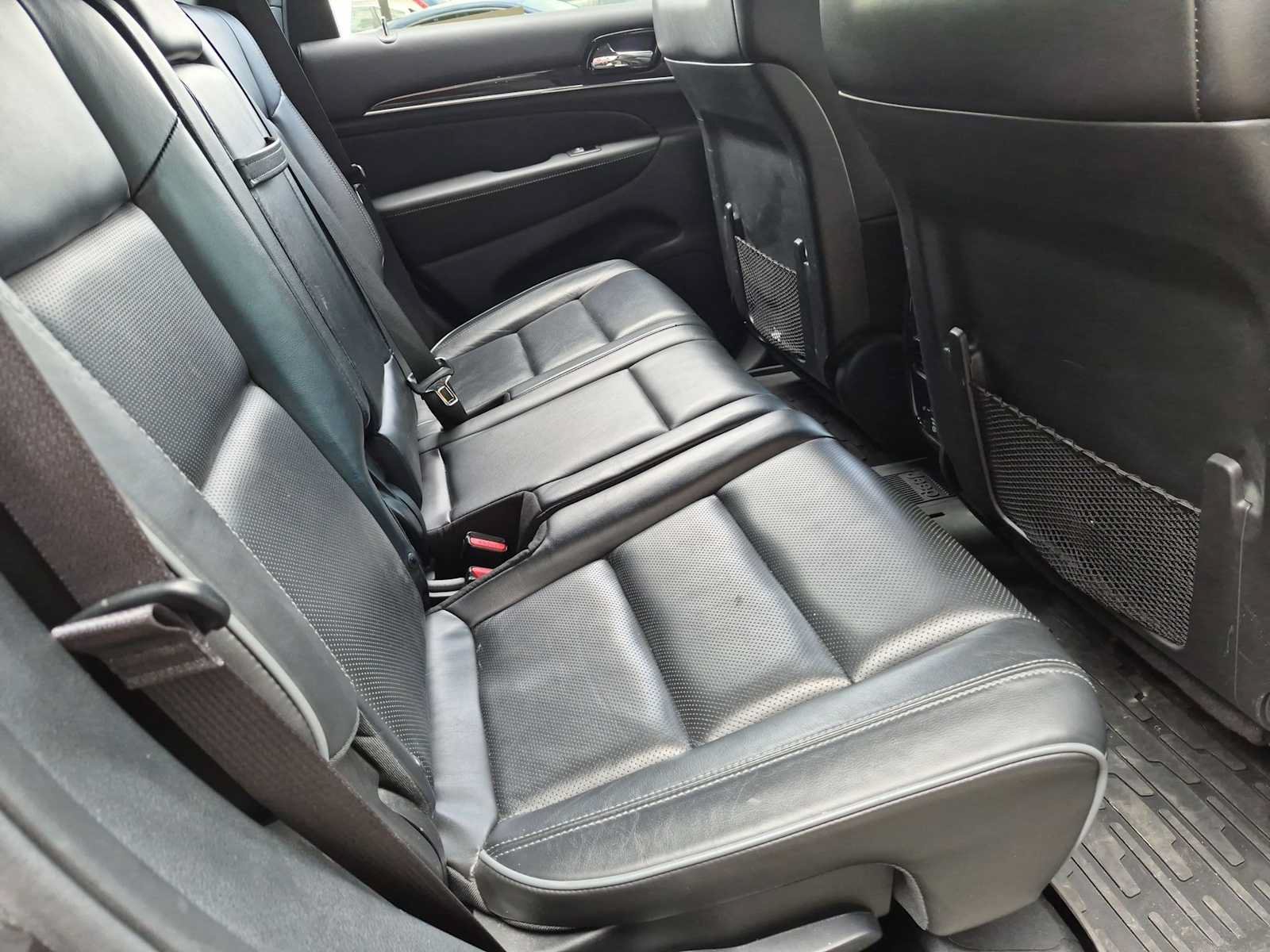 Used 2020 Jeep Grand Cherokee Overland AWD/4WD image 20