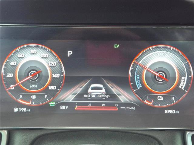 Used 2023 Hyundai Elantra Limited FWD image 19