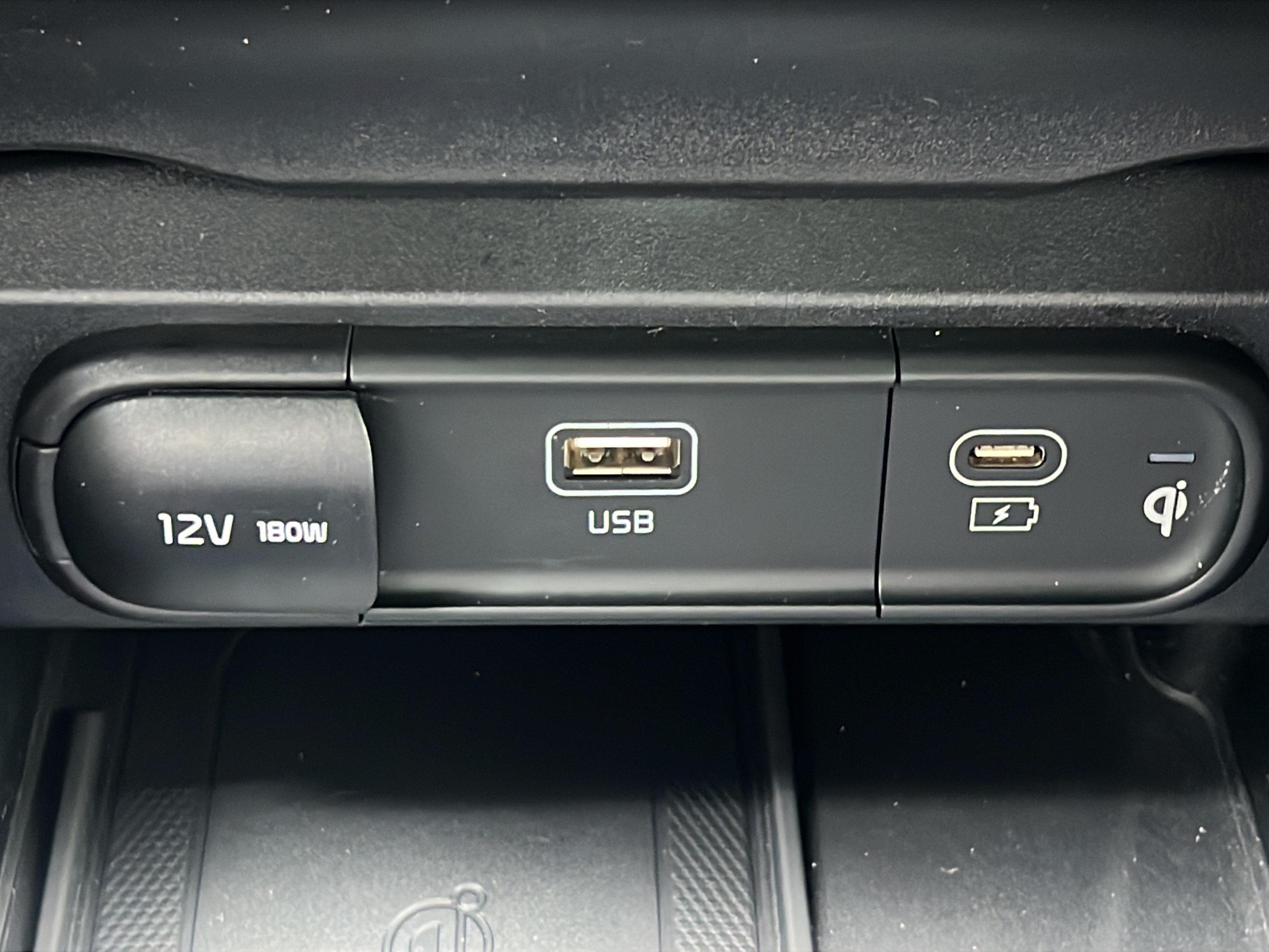Certified 2023 Kia Telluride EX w/ EX Captain's Chair Package FWD image 18