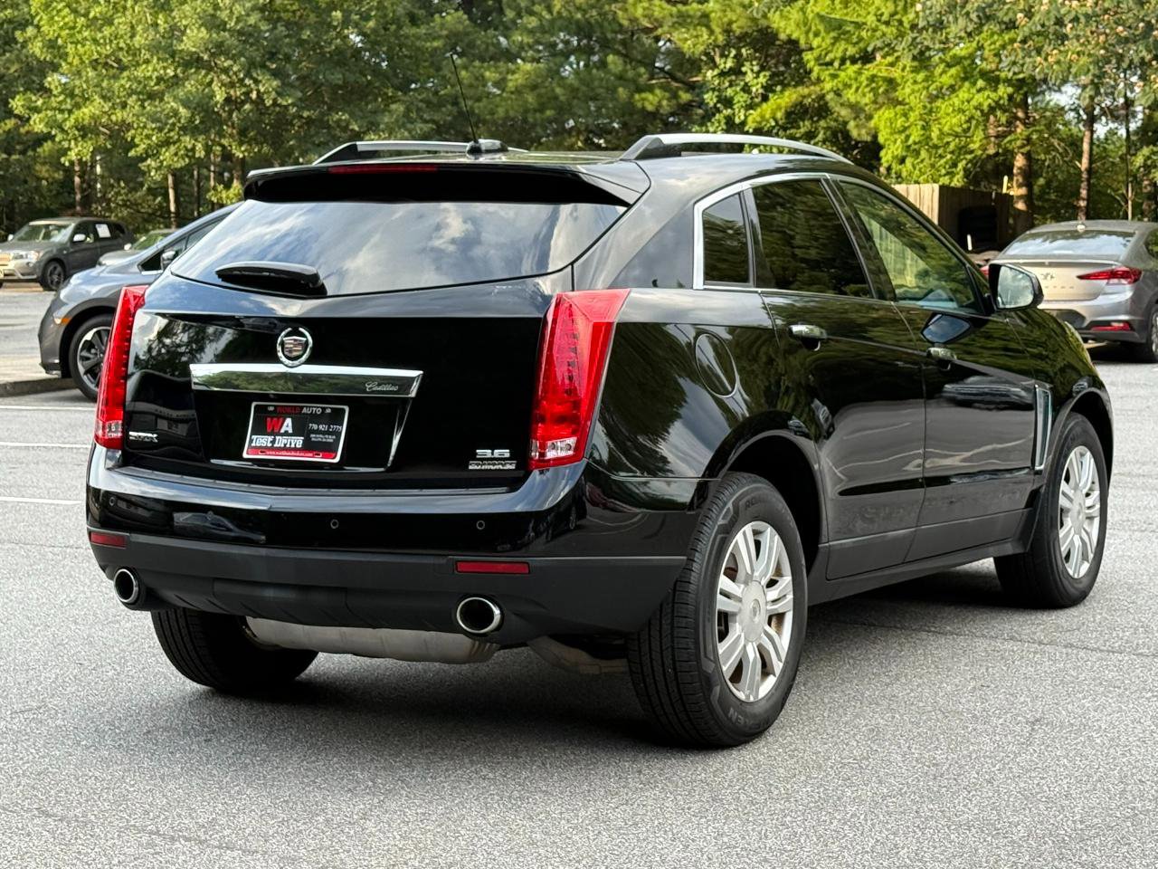 Used 2016 Cadillac SRX Luxury FWD image 4