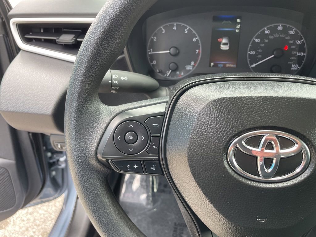 Used 2025 Toyota Corolla LE image 13