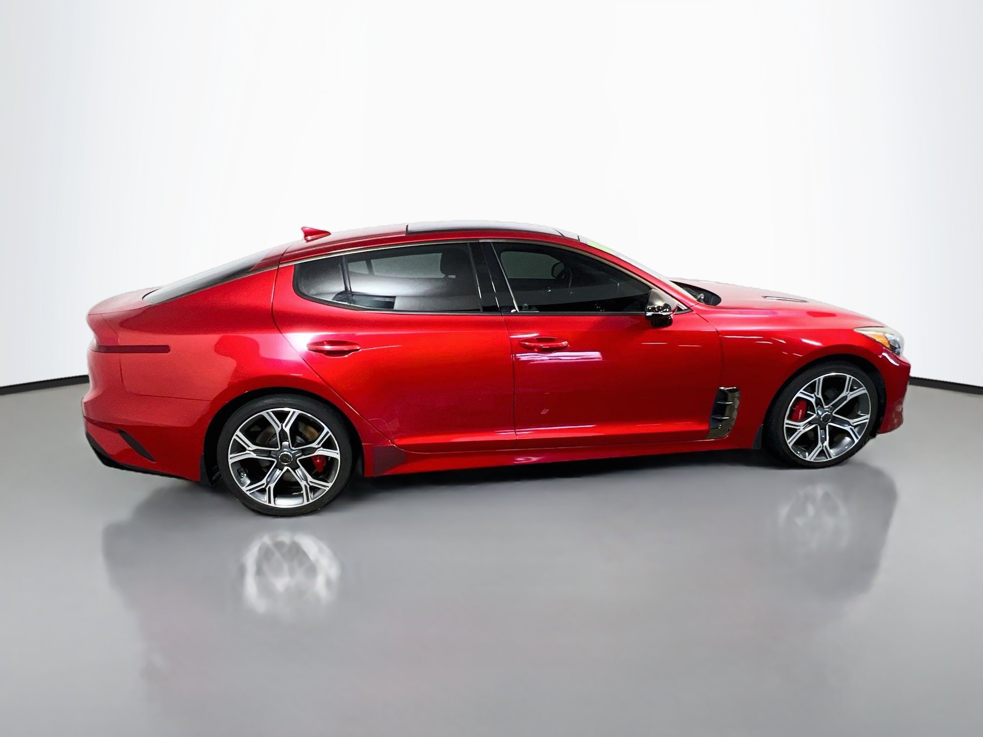 Used 2018 Kia Stinger GT1 RWD image 3