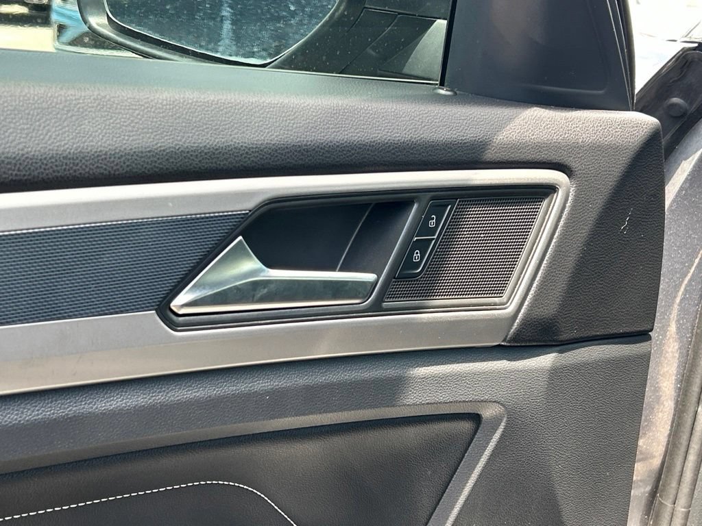 Used 2020 Volkswagen Atlas Cross Sport SEL FWD image 18