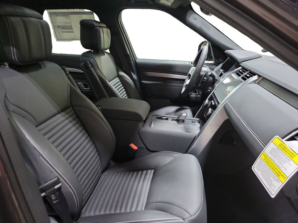 New 2026 Land Rover Discovery Dynamic SE AWD/4WD image 30